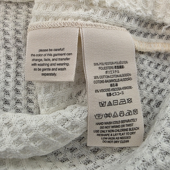 Free People We The Free Oversized Ivory Waffle Knit V-neck Bell Sleeve Top M NWT - Picture 8 of 10